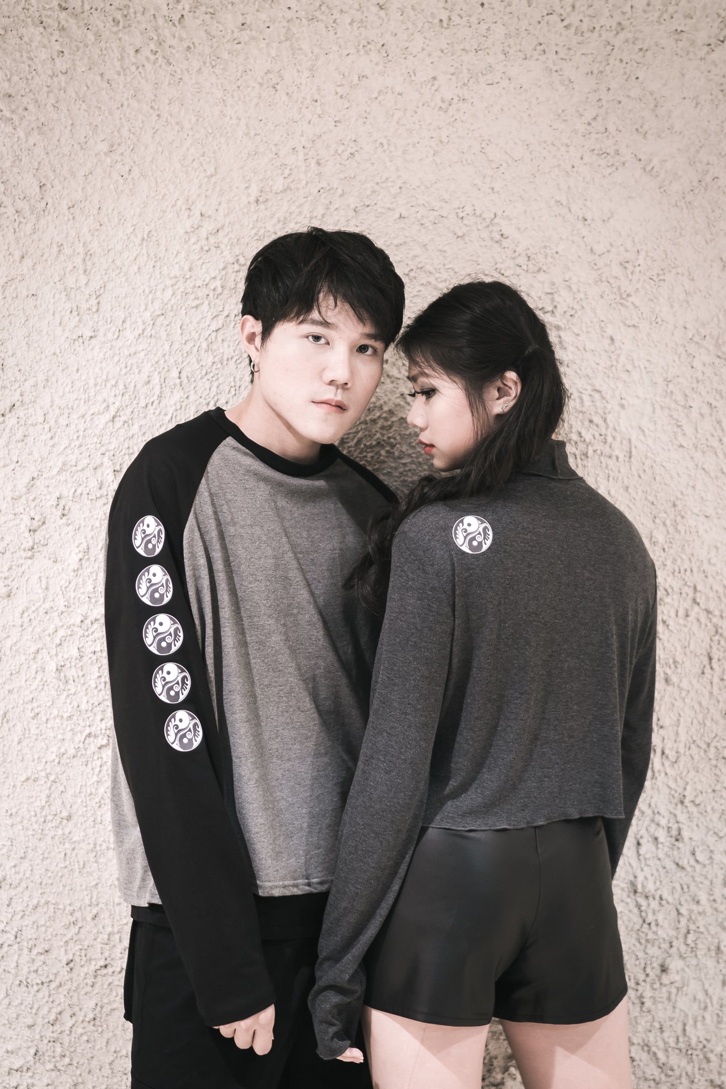 Statement Black - Comfy Grey Pullover