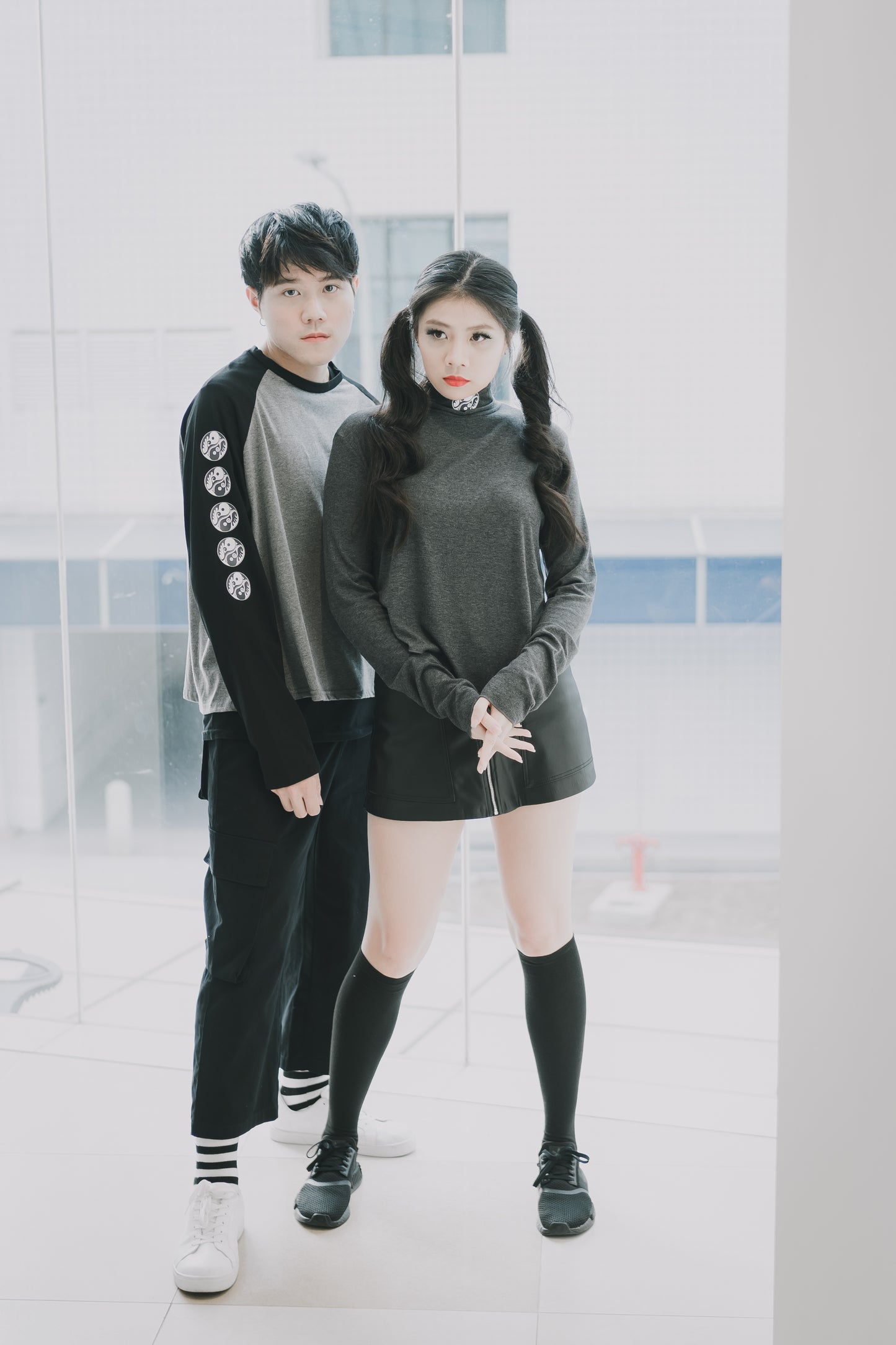 Statement Black - Comfy Grey Pullover
