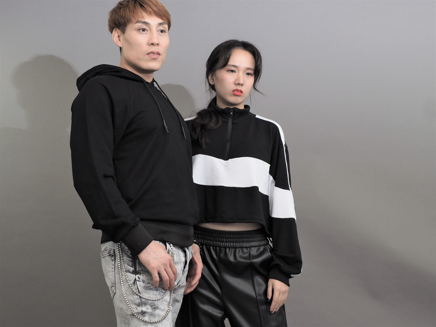 Vertical Collar Zipper Pullover