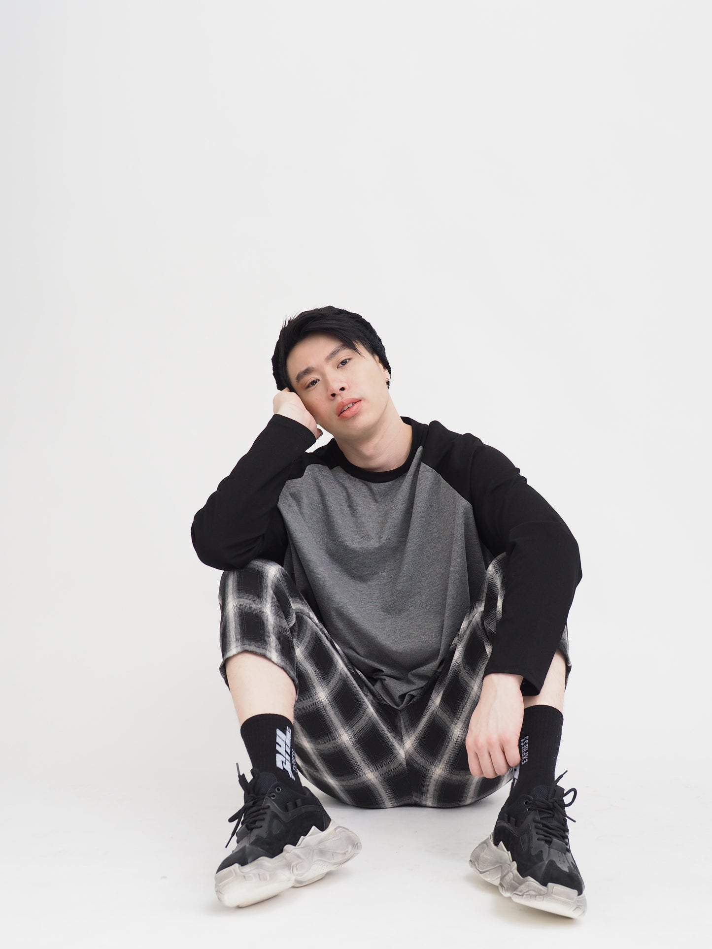 Statement Black - Comfy Grey Pullover